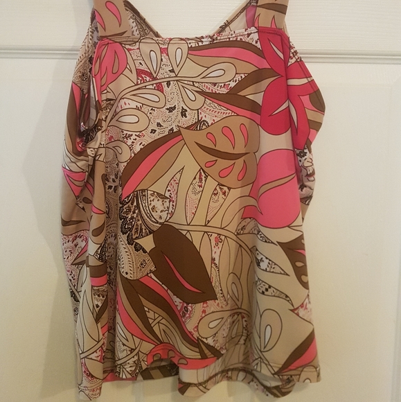 👚 Initiatives Trippy Flower Top - Picture 2 of 8